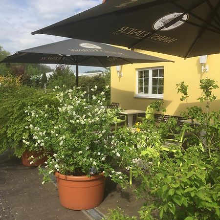 同伴酒店 克尔伯 外观 照片